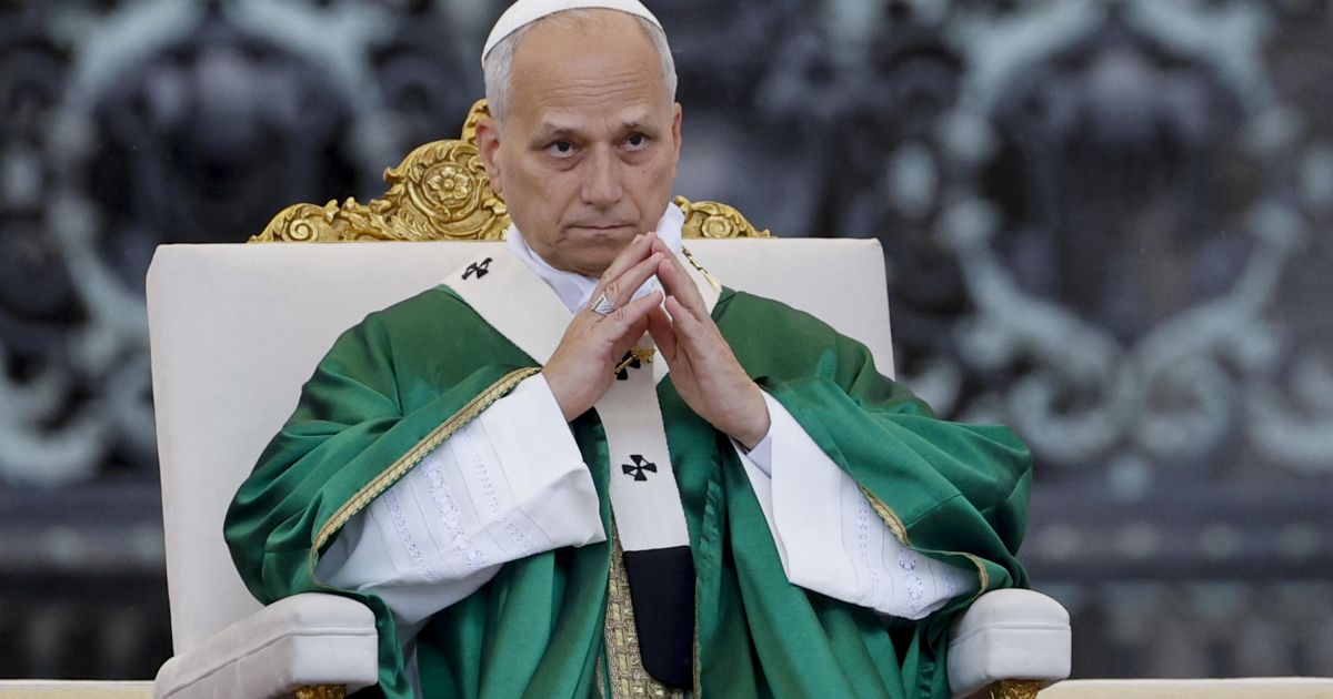 Popiežius atsisako priimti Macroną - Respublika.lt