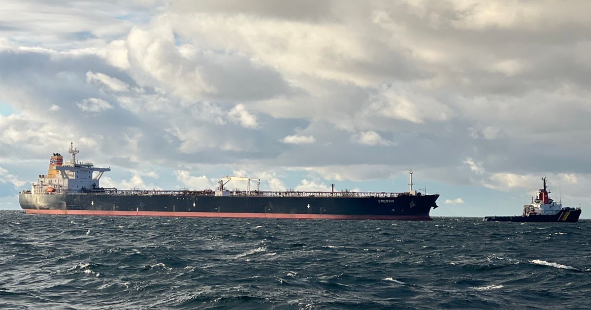 Rusija paprašė JAV liautis persekioti sprunkantį naftos tanklaivį - Respublika.lt