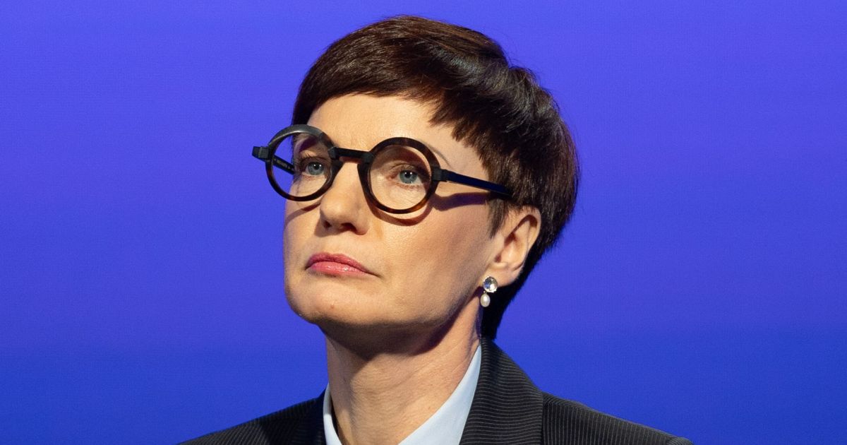 Jurgita ŽEMAITYTĖ: Monika - geriausia direktorė EVER - Respublika.lt