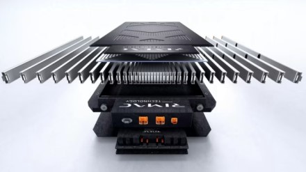 Nauja era superautomobiliams: ši technologija išgelbės elektromobilius nuo vienos didžiausių jų problemų