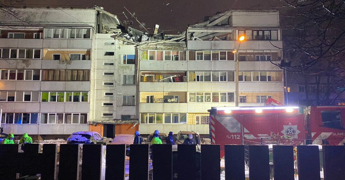 Tragedija Rygoje: per sprogimą įgriuvo daugiabutis, žuvo žmogus, dar trys sužeisti