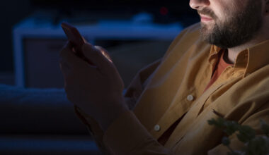 Šiuolaikinis Ponzis kalba rusiškai ir iš vieno žmogaus vidutiniškai išvilioja apie 2,6 tūkst. eurų