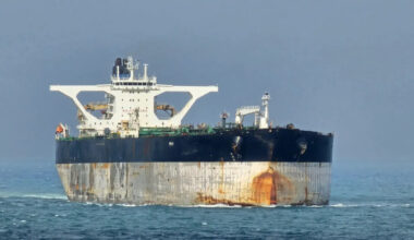 JAV apsisprendimo kryžkelėje: Rusija reikalauja nustoti medžioti jos tanklaivį