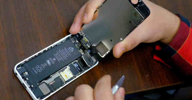 Kaltas DI: 2026 m. išmanieji telefonai taps prastesni arba 30 proc brangesni