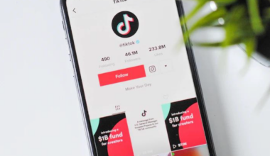 „TikTok“ siekia išvengti draudimo JAV: programėlės valdymą perima amerikiečiai, kas keisis?