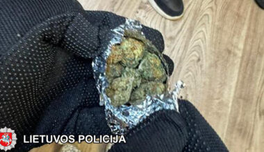 Naujųjų išvakarėse apieškotas namas prie Klaipėdos: aštuoniolikametis įkliuvo ne pirmą kartą - 15min.lt