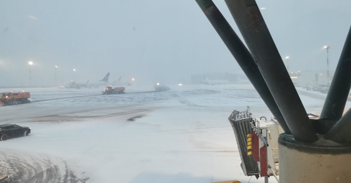 Šeštadienį atšauktas skrydis Stambulo kryptimi, vėluoja ir kiti lėktuvai | Verslas