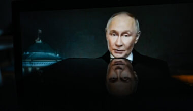 Karas Ukrainoje. Putinas savo Naujųjų metų kreipimesi nepaminėjo derybų ir įtikinėjo apie Rusijos „pergalę“