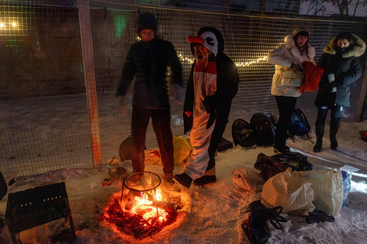 Beveik 700 namų Ukrainos sostinėje lieka be šildymo