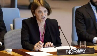 Diplomatė M. Juul nušalinta: J. Epsteinas jos vaikams testamentu paliko turtus - Alfa