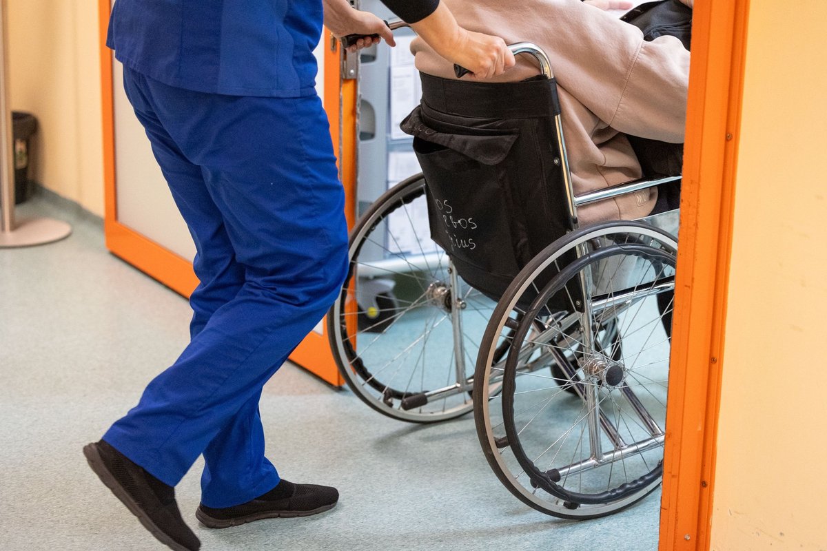 Žmogus su kritine kūno temperatūra atgabentas į priimamąjį