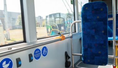 16 kartų teistas, turėjo ginklų, narkotikų: troleibusą apšaudžiusių kaunietį leista suimti