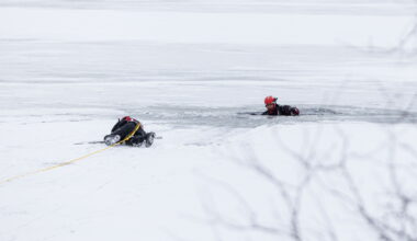 iš vandens ištrauktas nuo tilto nukritęs jaunuolis