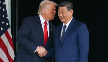 Xi Jinpingas kalbėjosi su Trumpu