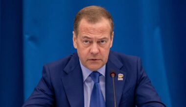 Karas Ukrainoje. Medvedevas skelbia apie artėjančią pergalę