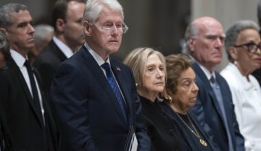 Epsteino skandalas: Clintonai sutiko liudyti Kongrese