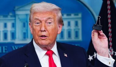 Trumpas pareiškė Vašingtone statysiantis triumfo arką