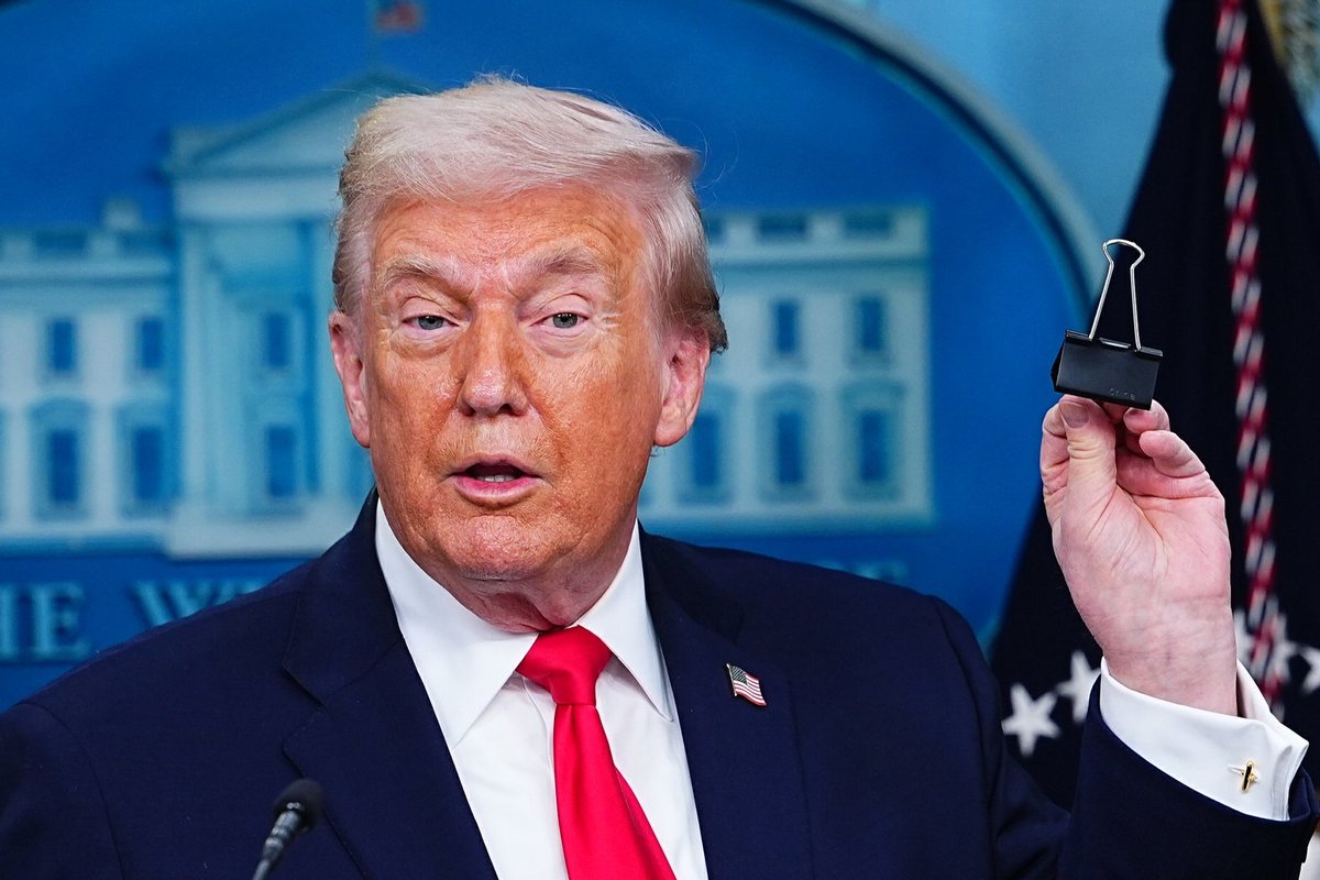 Trumpas pareiškė Vašingtone statysiantis triumfo arką