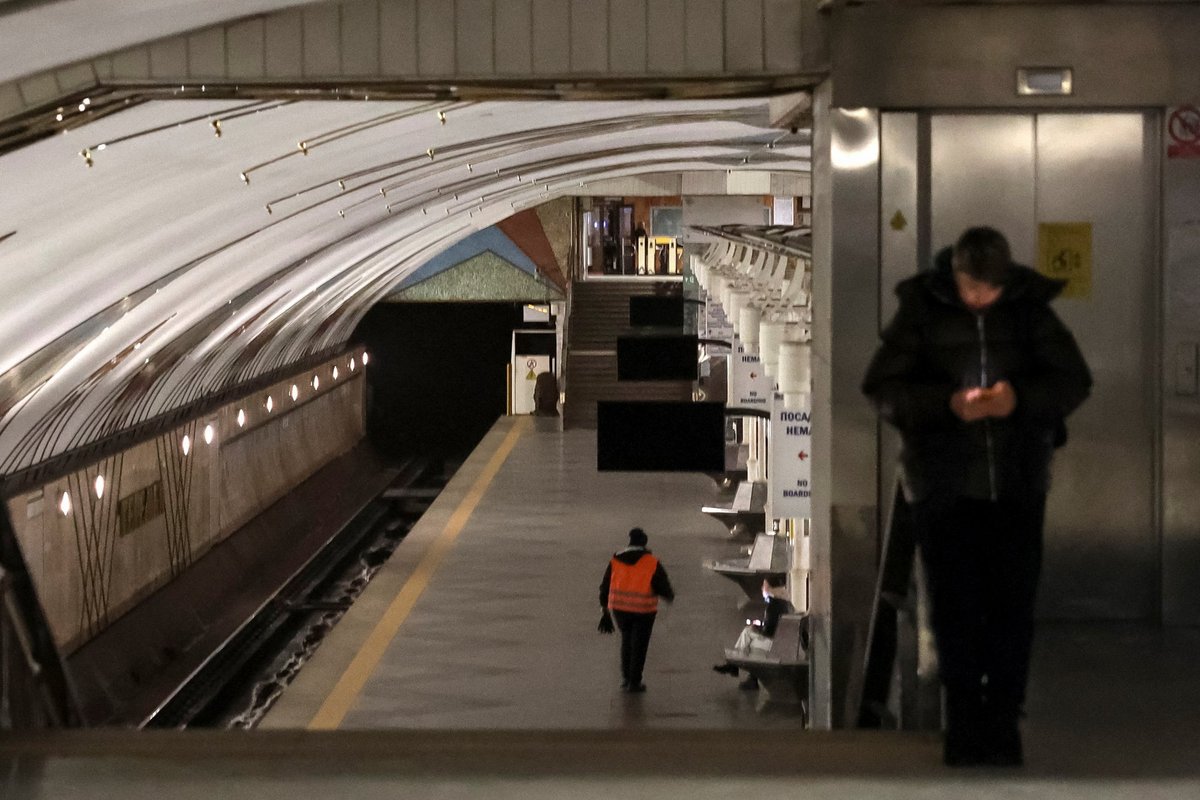 Dėl elektros tiekimo sutrikimų laikinai uždaromas Kyjivo metro