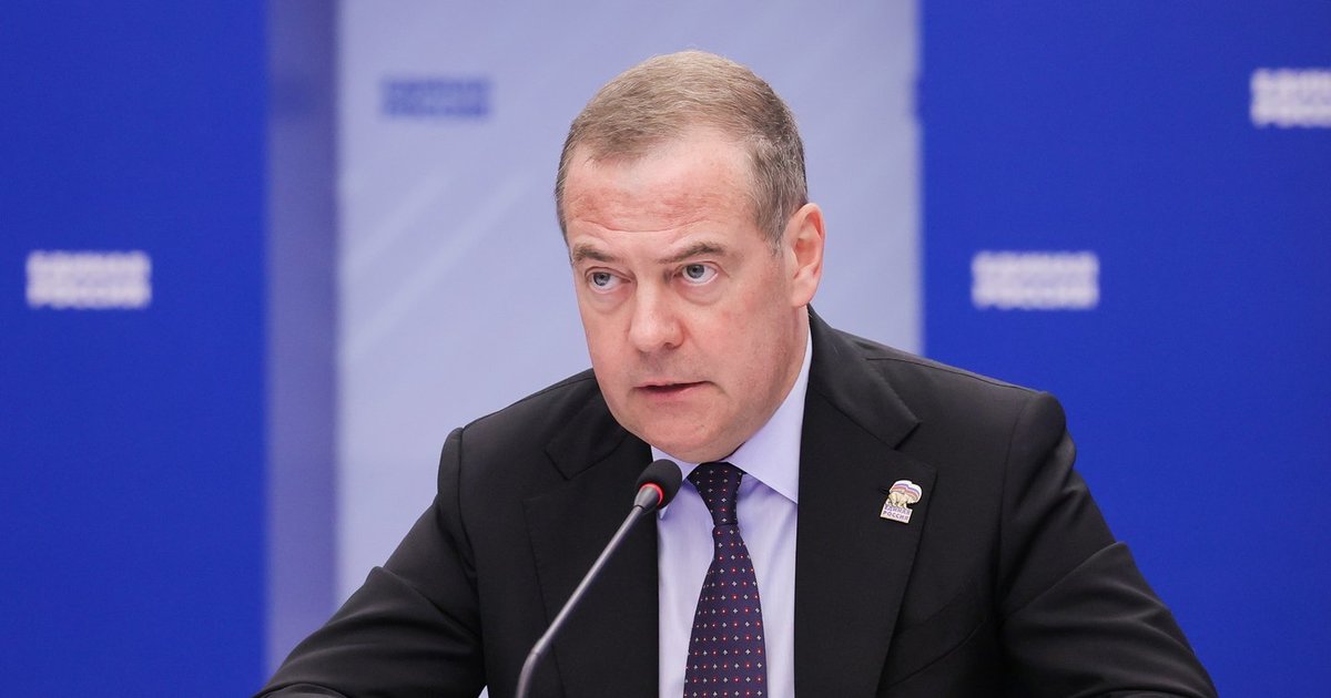 Medvedevas gąsdina pasaulį branduoline katastrofa