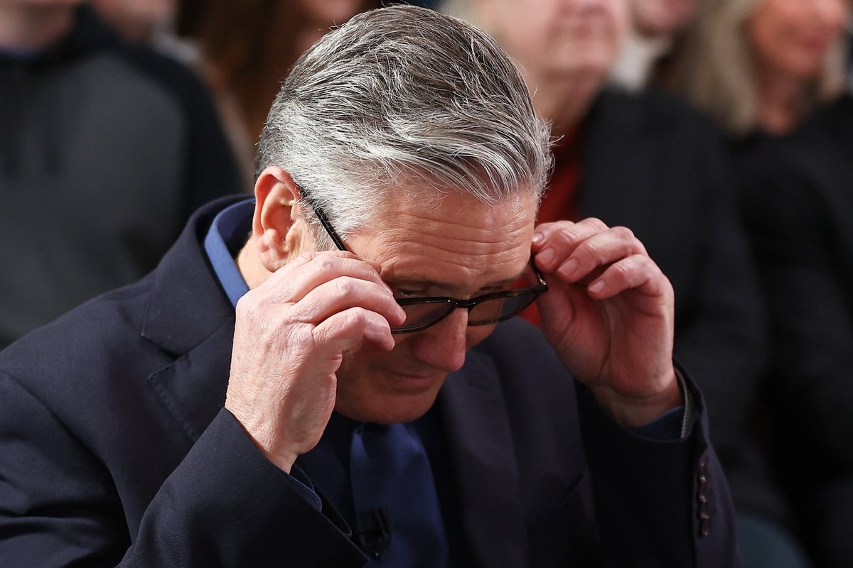 Jungtinę Karalystę drebina didžiulis politinis skandalas - Delfi