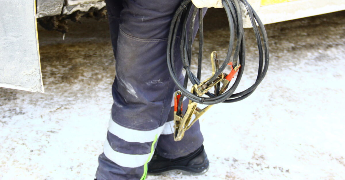 Speigas smogė vairuotojams: skambučiai dėl techninės pagalbos – kas dešimt minučių, servisuose – eilės ir dalių stygius | Verslas