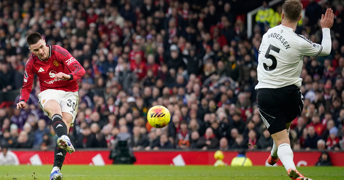 Šventė tęsiasi – „Manchester United“ dramatiškai laimėjo 3 kartą iš eilės - 15min.lt