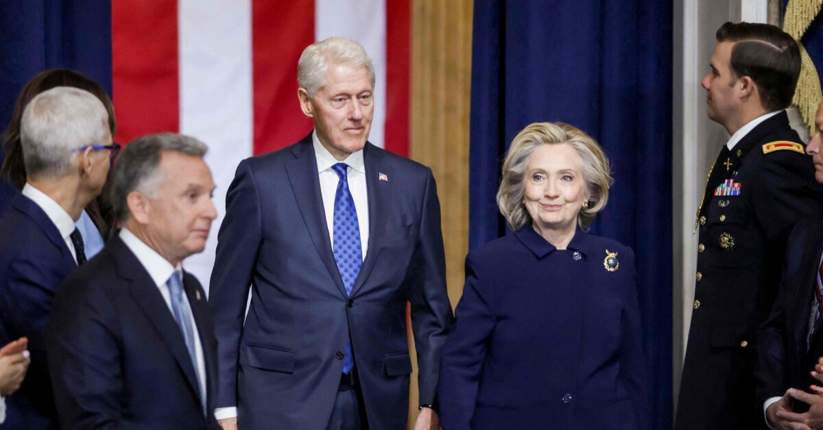 Clintonai persigalvojo: liudys tyrime dėl Jeffrey Epsteino