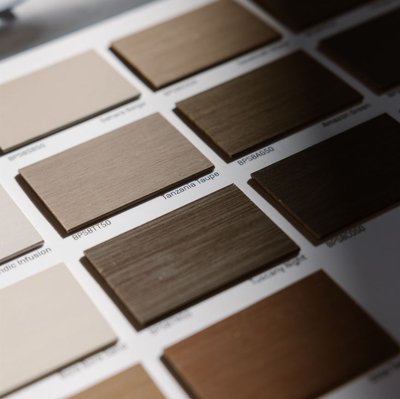 Medinių žaliuzių kolekcija