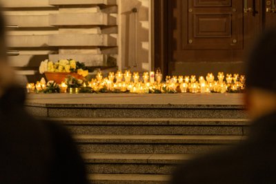 Kaune pagerbtos nužudytos merginos  