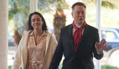 Elonas Muskas jungia „xAI“ su „SpaceX“: siekia kurti kosmoso duomenų centrus | Verslas