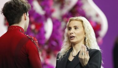 Milane – didžiulės aistros dėl ant olimpinio ledo pasirodžiusios Rusijos žvaigždžių trenerės | Sportas