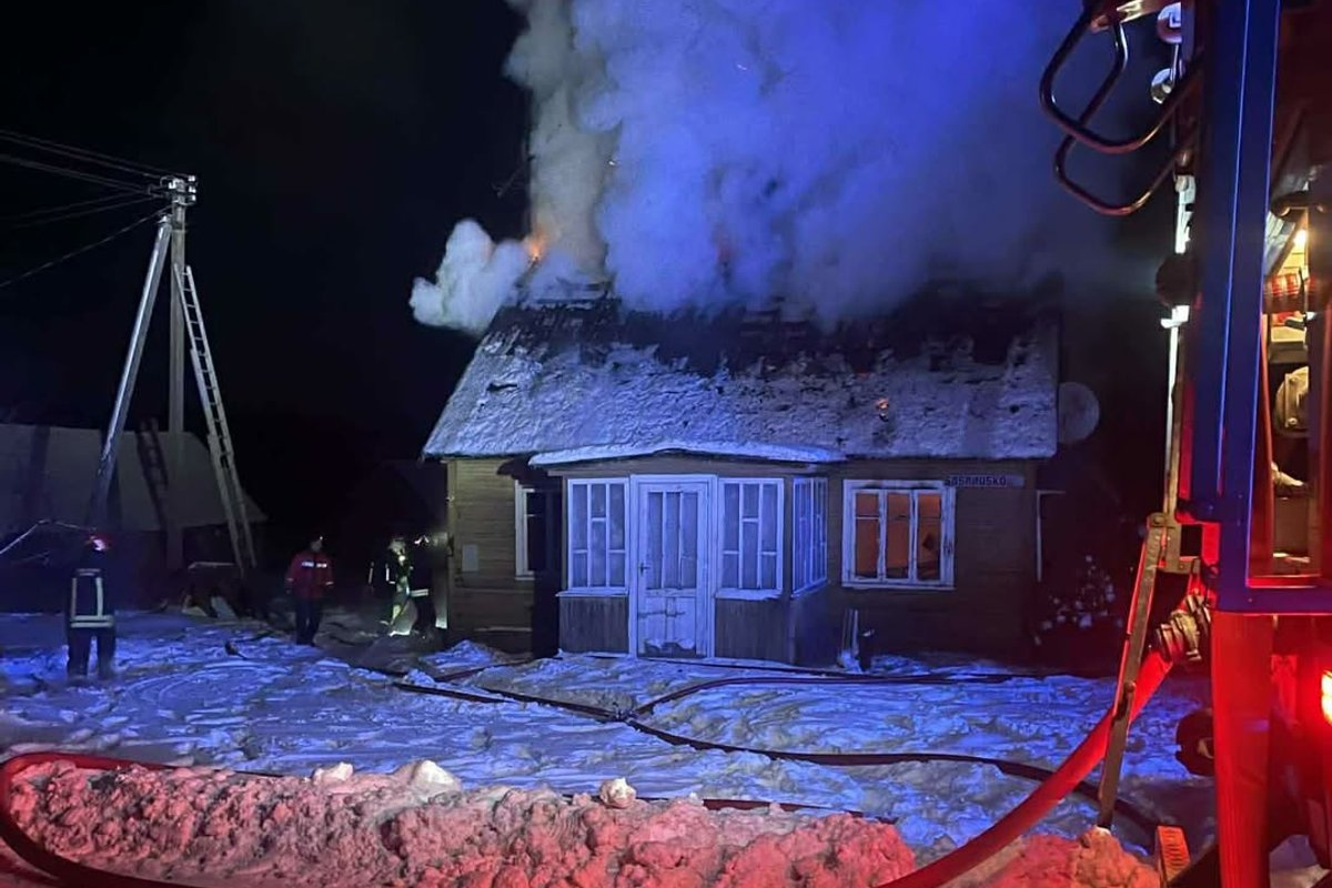 Kapčiamiestyje šeima su dviem mažamečiais liko be namų – renkama parama