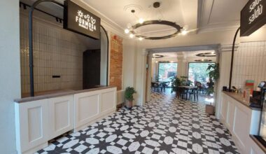 Pasaulyje populiarus „food hall“ formatas Klaipėdoje: pirmasis bandymas nepavyko