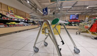 Vieno prekybos tinklo parduotuvėse - nauji specialūs vežimėliai