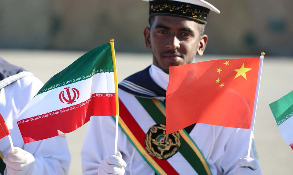Irano ir Kinijos vėliavos / - / AFP