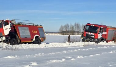 Iššūkiu tapo ne gaisras, o kelionė iki jo vietos: užklimpo visi 4 ekipažai - 15min.lt