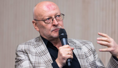 Netikėtai Tenerifėje įstrigusiame lėktuve – ir Rimvydas Valatka: grįš tik šeštadienį vakare | Verslas