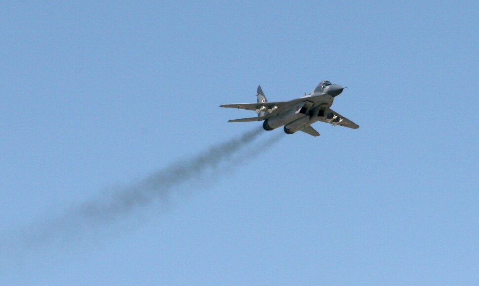 Lenkijos naikintuvai Lietuvoje