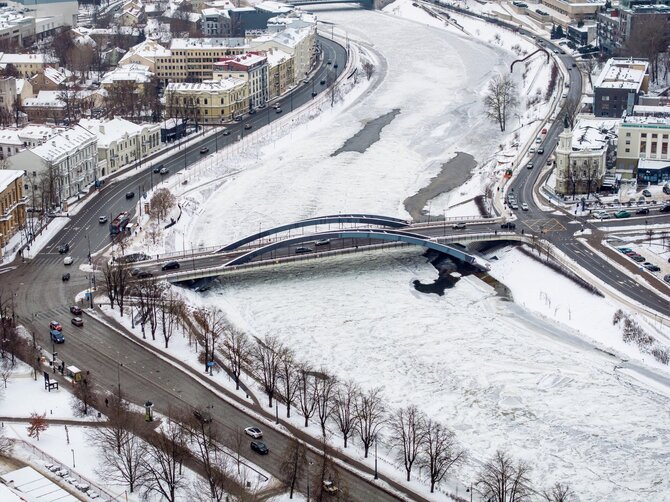 Vilniaus miesto savivaldybės nuotr./Neris su properšomis