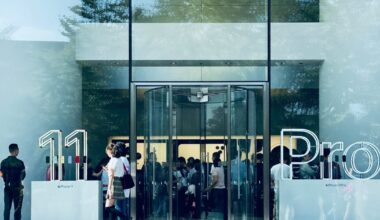 Išmaniųjų telefonų gamintojas pasiekė istorinį rekordą: konkurentams belieka tik pavydėti