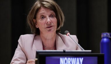 Norvegija: dėl ryšių su Epsteinu nuo pareigų laikinai nušalinta žymi diplomatė - Respublika.lt