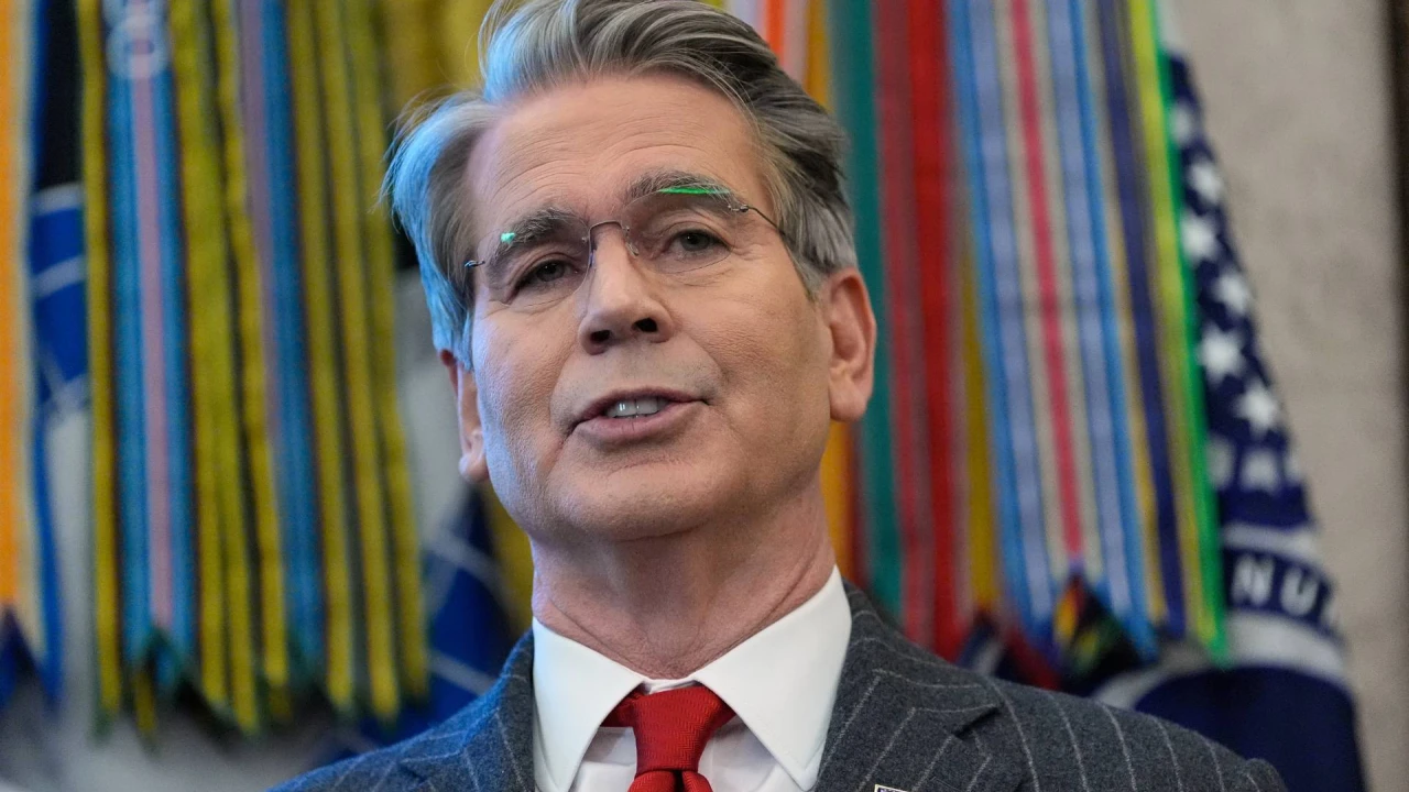 D. Trumpo iždo sekretoriaus popieriai prasti, o tai turėtų kelti nerimą visiems