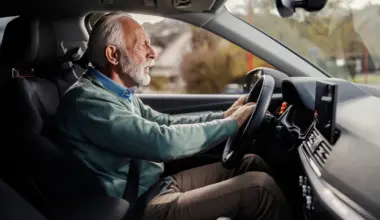 Atskleista slapta tvarka: kas laukia vairuotojų, sulaukusių 70-ies?