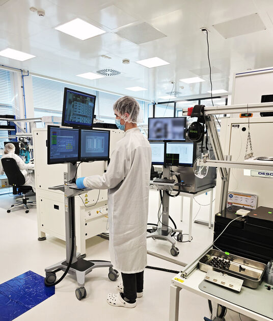 Brolis semiconductors plečia gamybos pajėgumus, atsakydama į augančius Europos saugumo poreikius