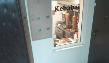 Daugiabutyje panoro išsikirsti langą iš buto į laiptinę: paaiškino, ką svarbu žinoti | Verslas