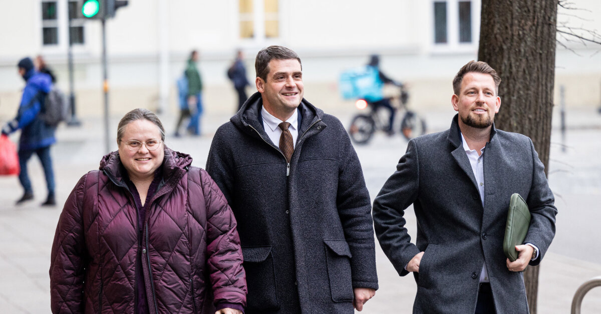 Buvusi Žemaitaičio bendražygė Širinskienė turi savo versiją dėl „aušriečių“ automobilių nuomos