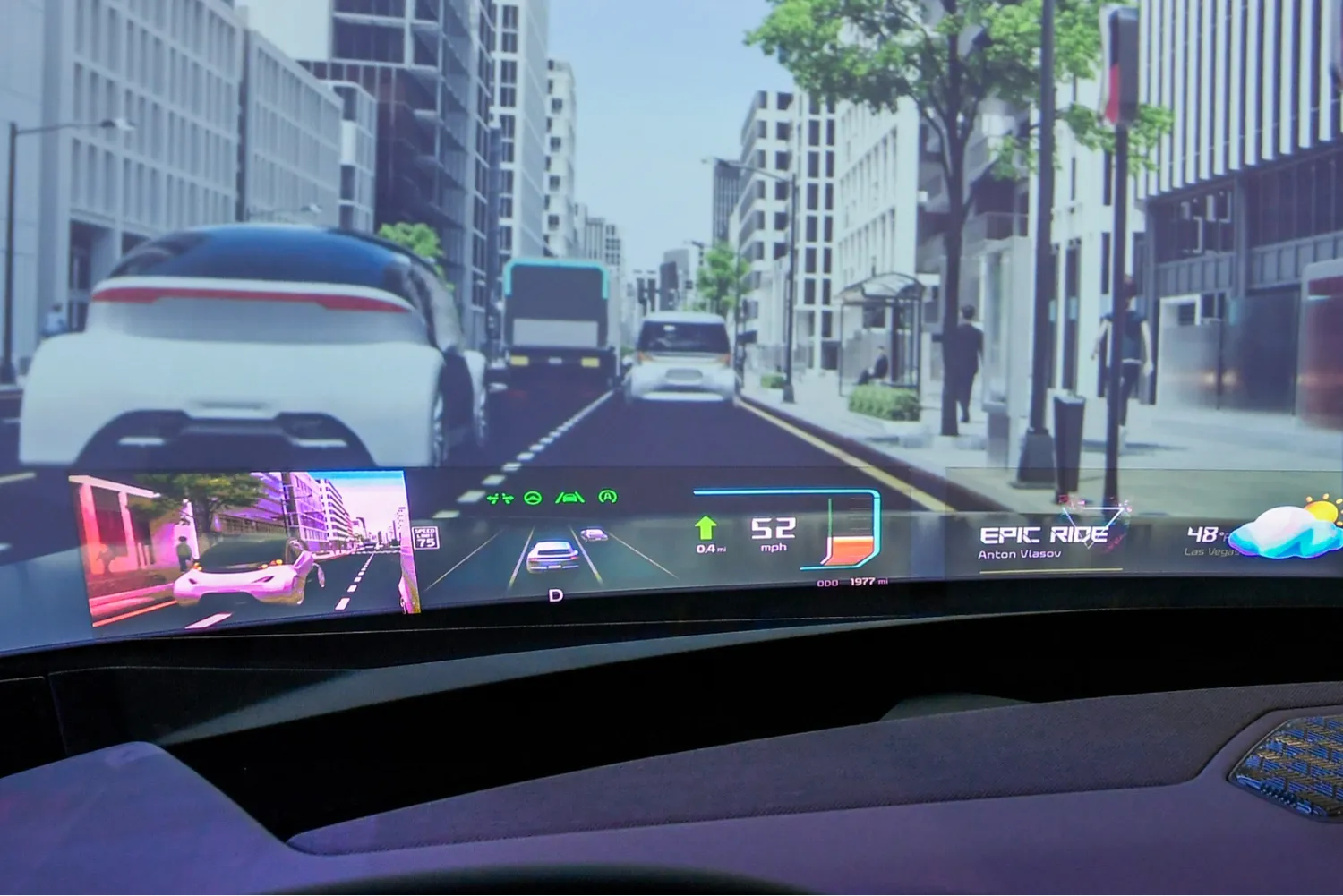 „Hyundai“ į priekinį stiklą įmontuos holografinį ekraną