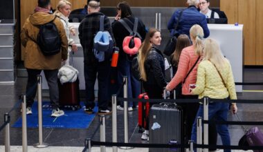 200 darbuotojų ieškanti „Ryanair“ skelbia, kokią algą žada mokėti neturintiems jokios patirties