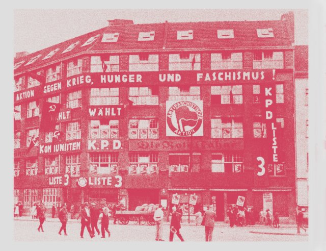 Auch das Karl-Liebknecht-Haus am Rosa-Luxemburg-Platz hat als KPD-Zentrale in der Weimarer Republik eine antifaschistische Geschichte und war ein Zwischenstopp des Stadtrundgangs.